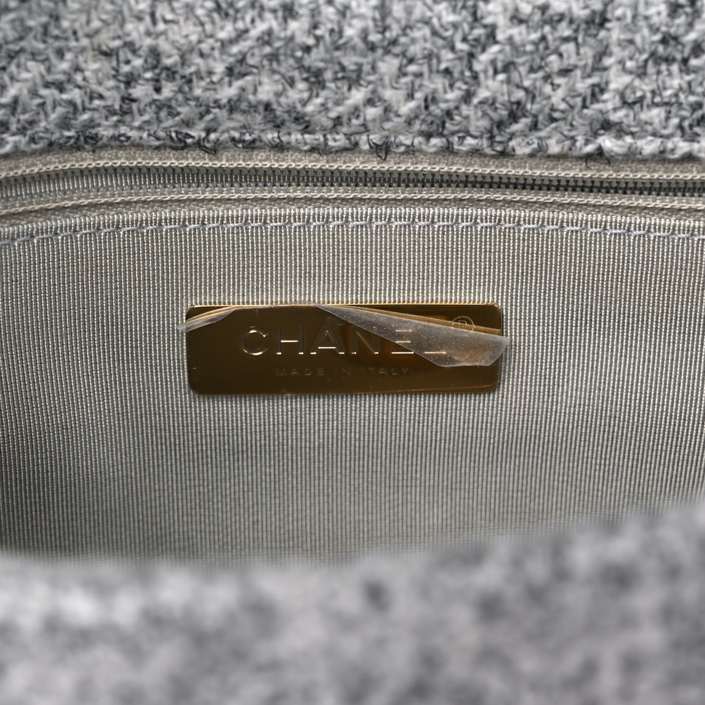 Tweed Quilted Medium Chanel 19 Flap Grey Ecru