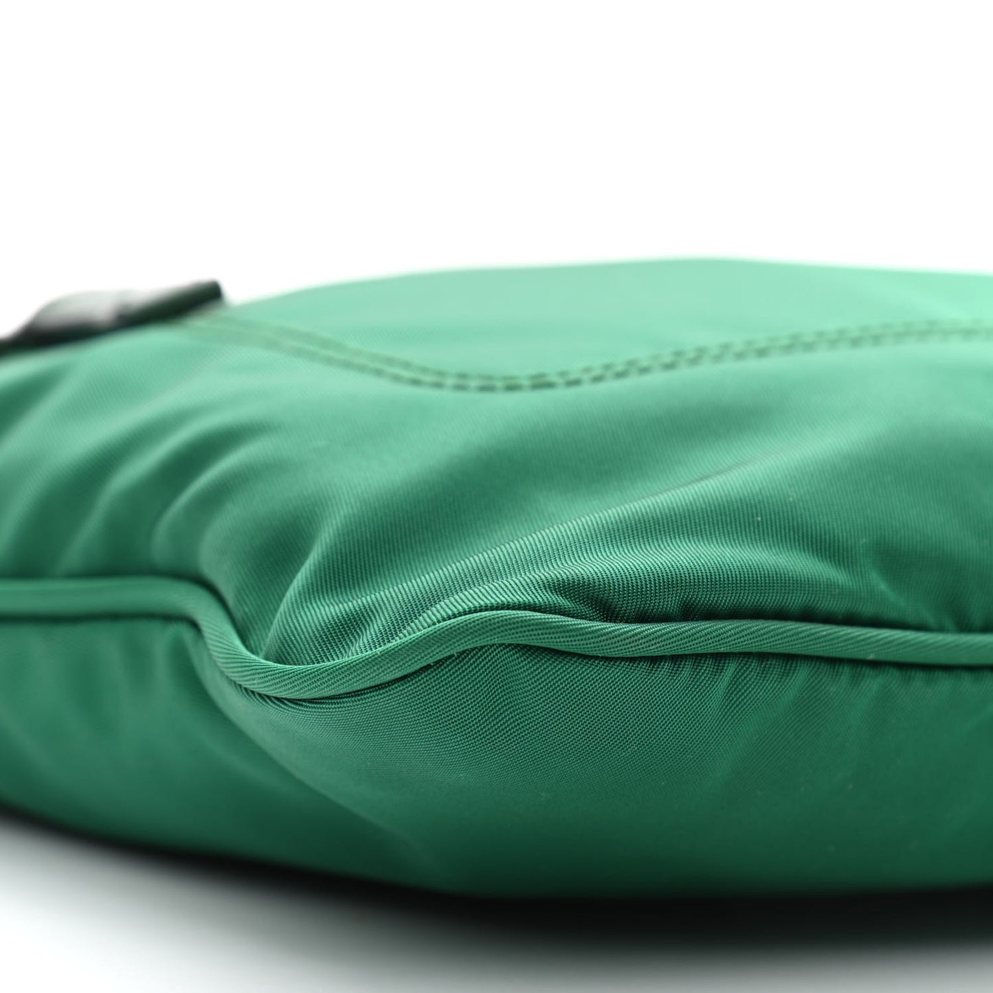 Tessuto Nylon Saffiano Flat Messenger Bag Oleandro