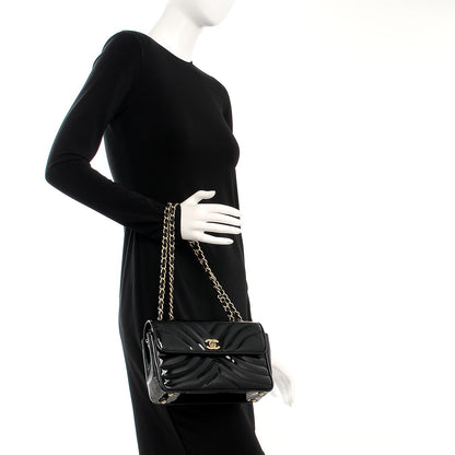 Chanel Patent Small Chevron Single Flap Black 2 of 10