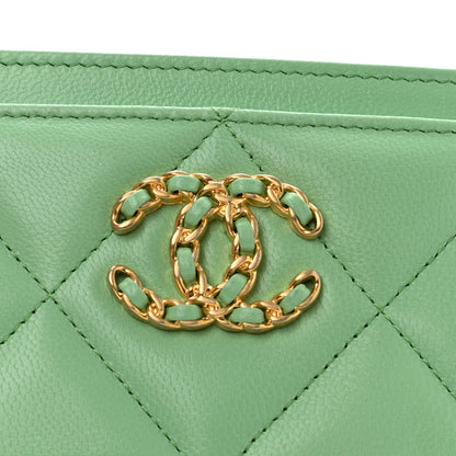 Chanel Shiny Goatskin Quilted Chanel 19 Card Holder Green 12 of 12