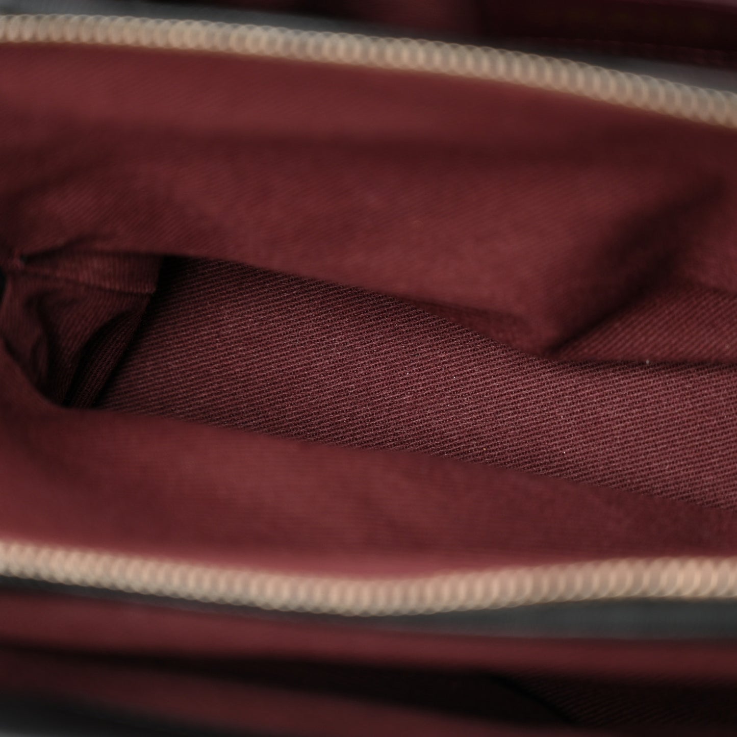 Shiny Sheepskin Quilted Small Trapezio Flap Black