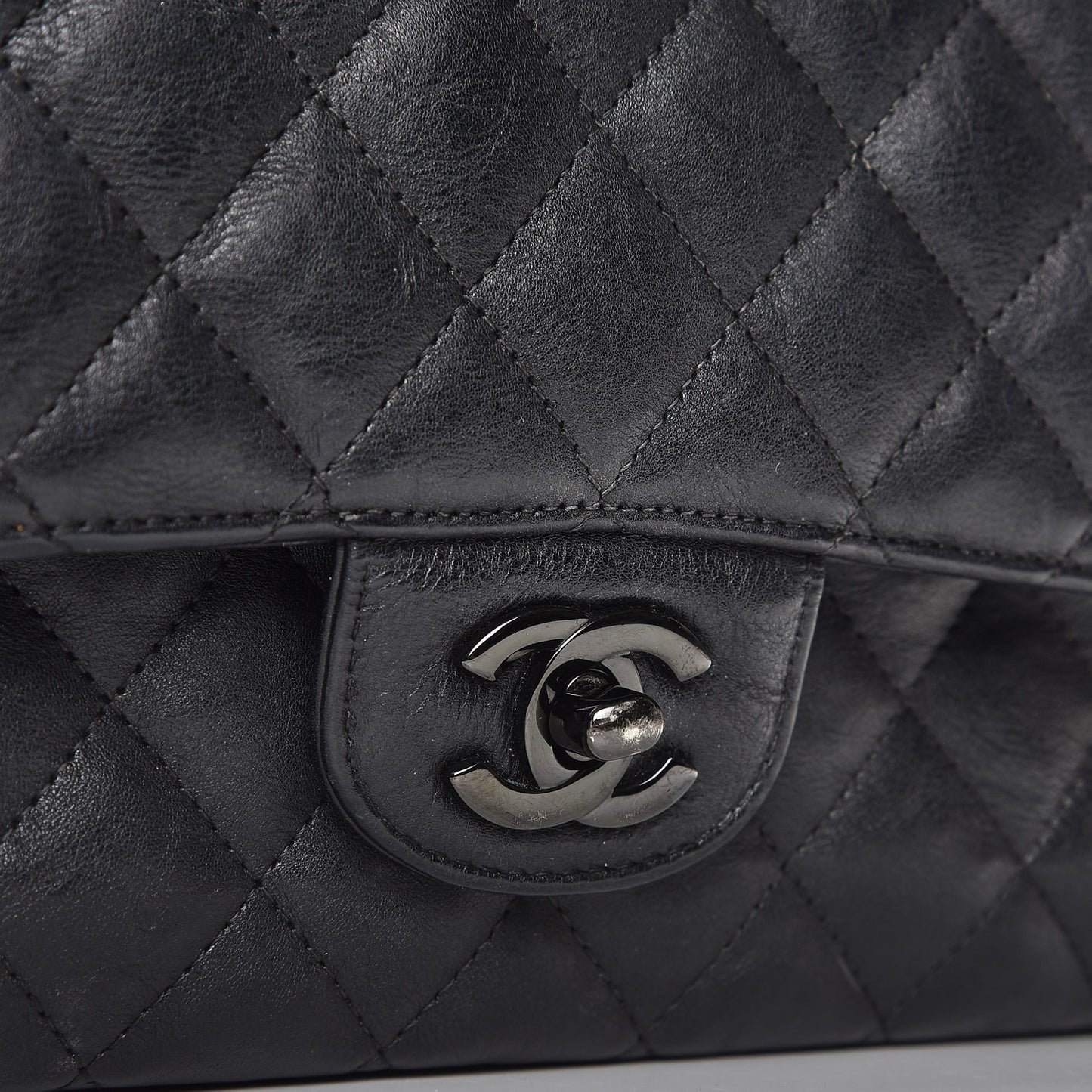Crumpled Calfskin Quilted Medium Double Flap So Black