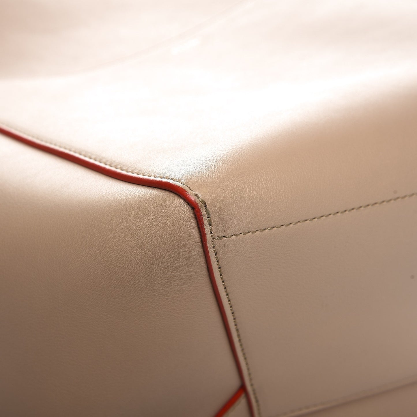 Natural Calfskin Sangle Bucket Bag Beige
