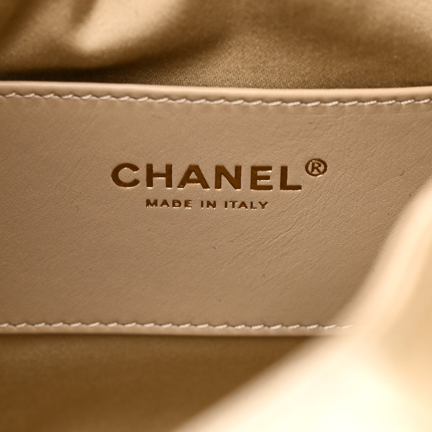 Metallic Caviar Quilted Small Chanel 25 Hobo Gold