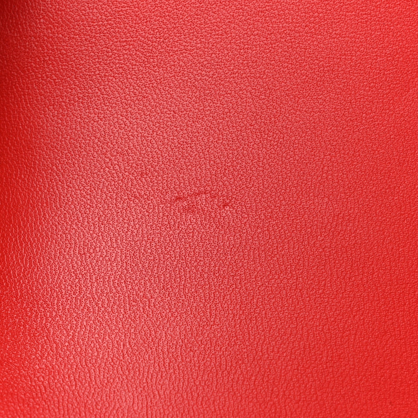 Epsom Enamel Constance 24 Rouge De Coeur Rubis