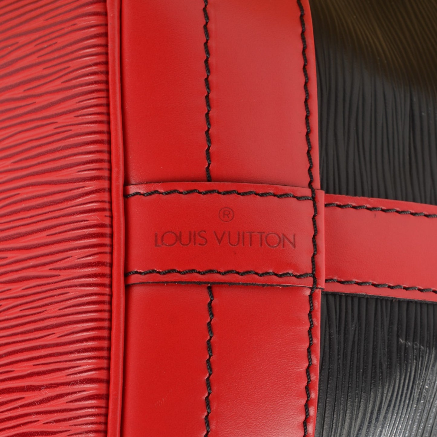 Epi Noe Black Red