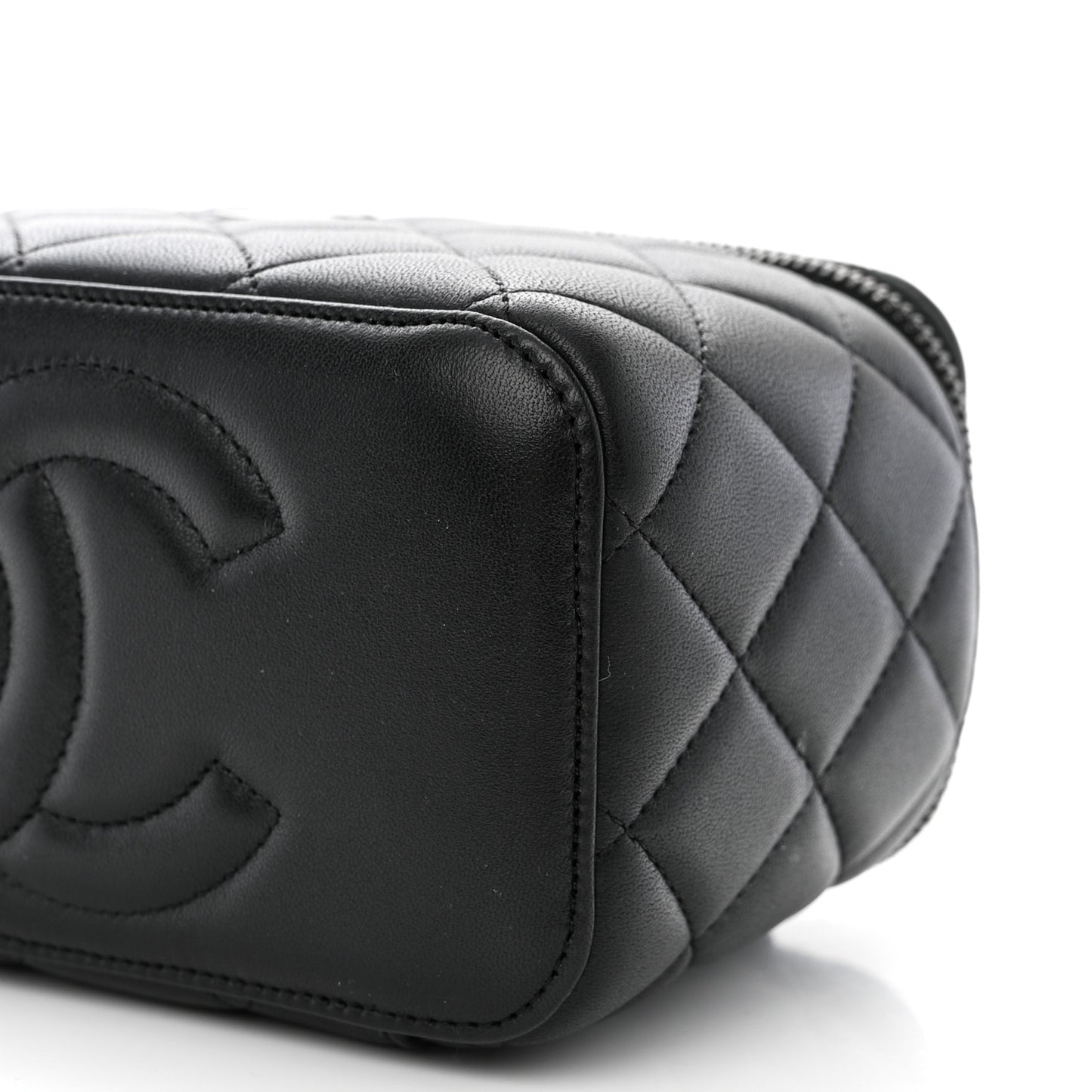 Lambskin Quilted Small Top Handle Vanity Case With Chain So Black