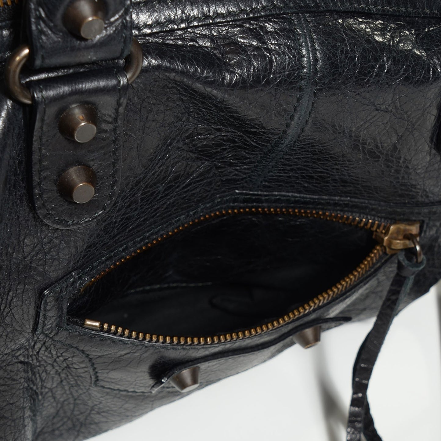 Agneau Classic Hardware Maxi Twiggy Black