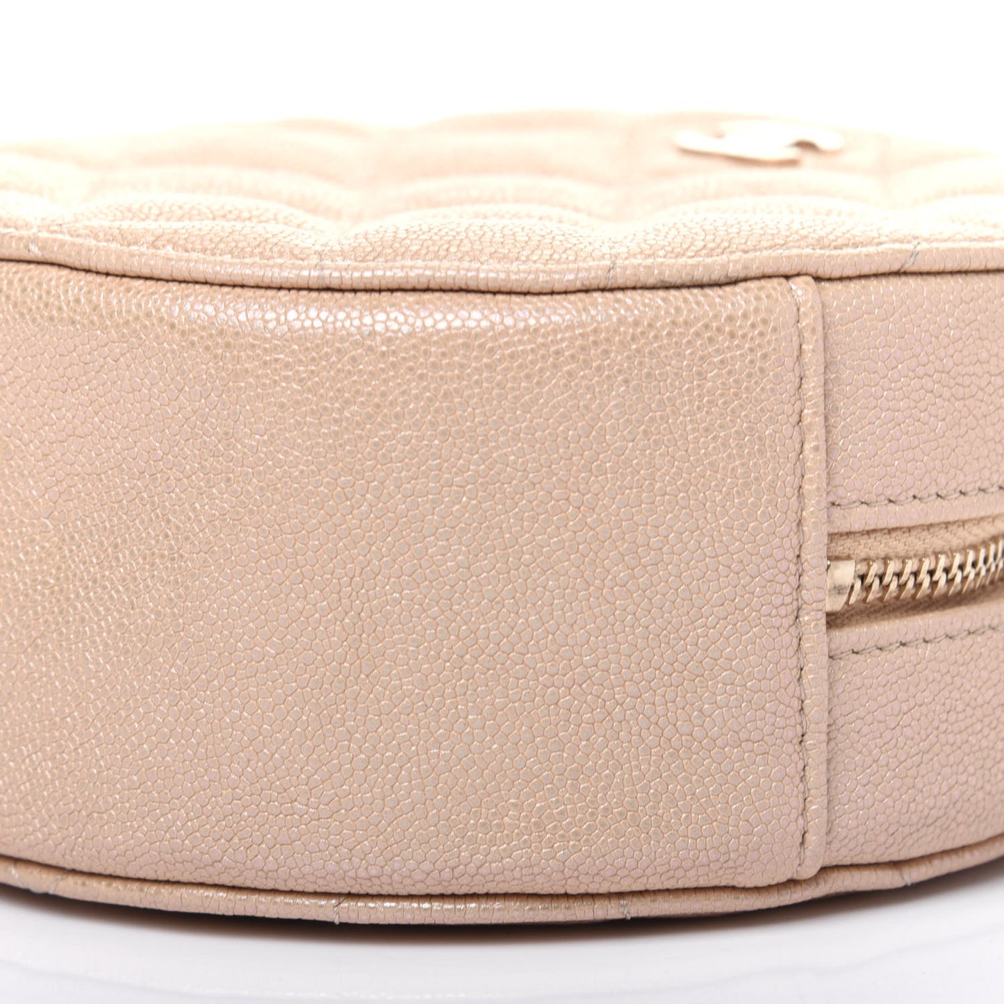 Iridescent Caviar Quilted Round Clutch With Chain Beige