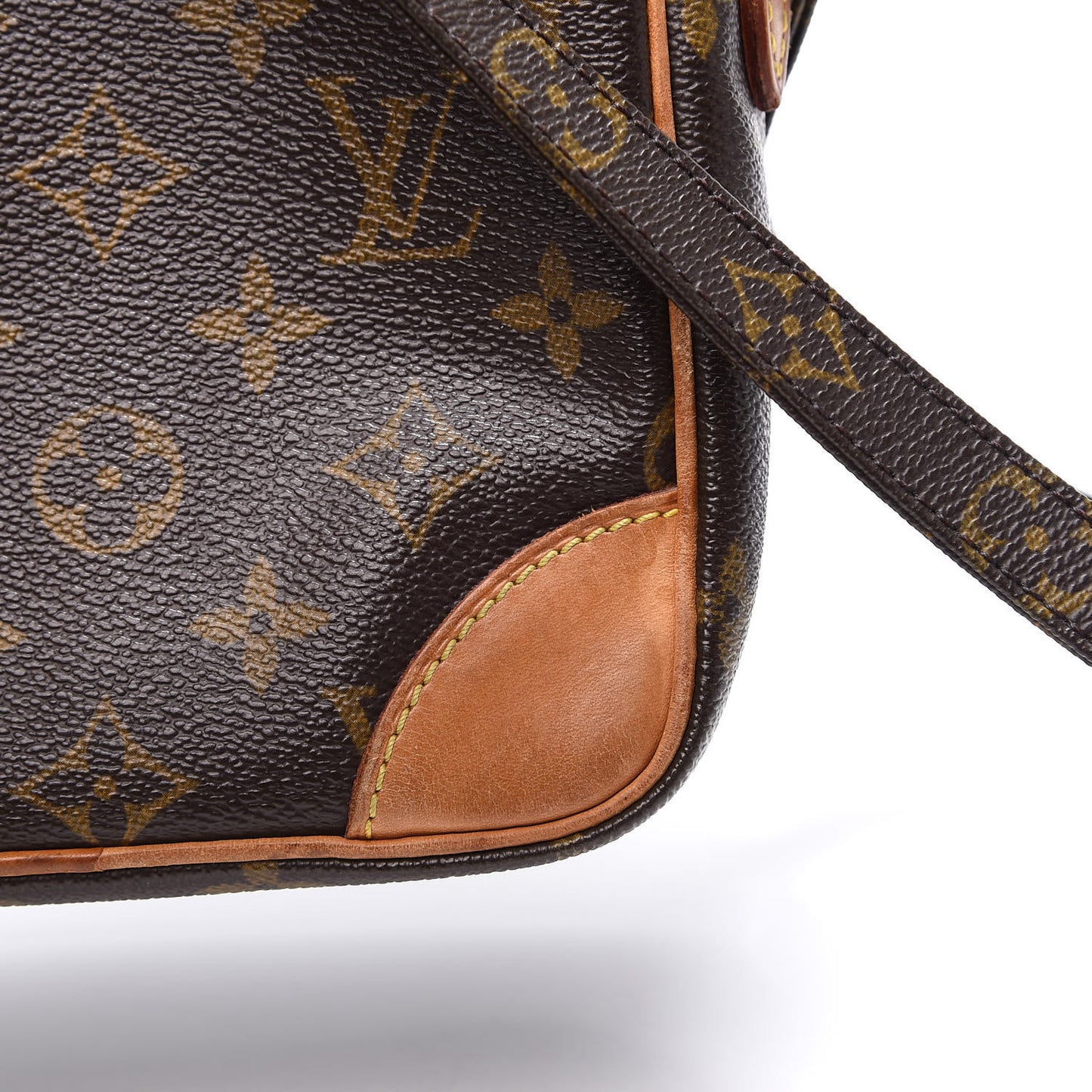 Monogram Amazone