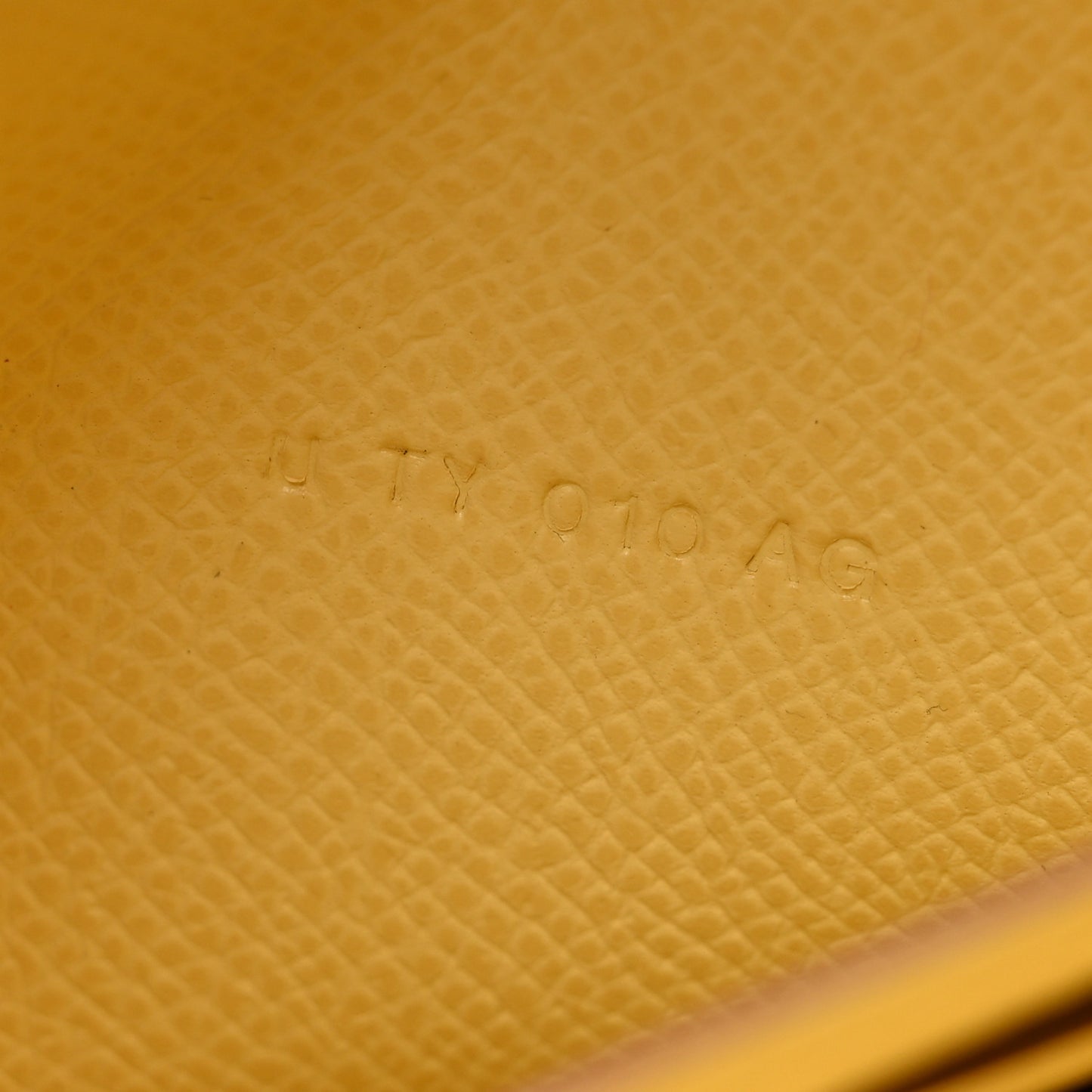 Epsom Constance Long Wallet To Go Wallet Jaune Poussin