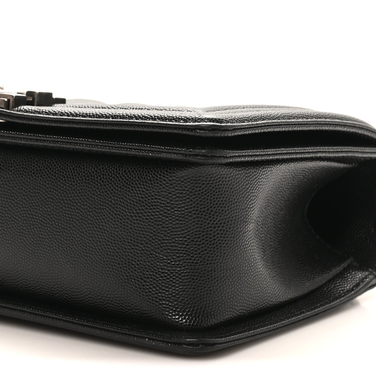 Caviar Quilted Medium Boy Flap Black
