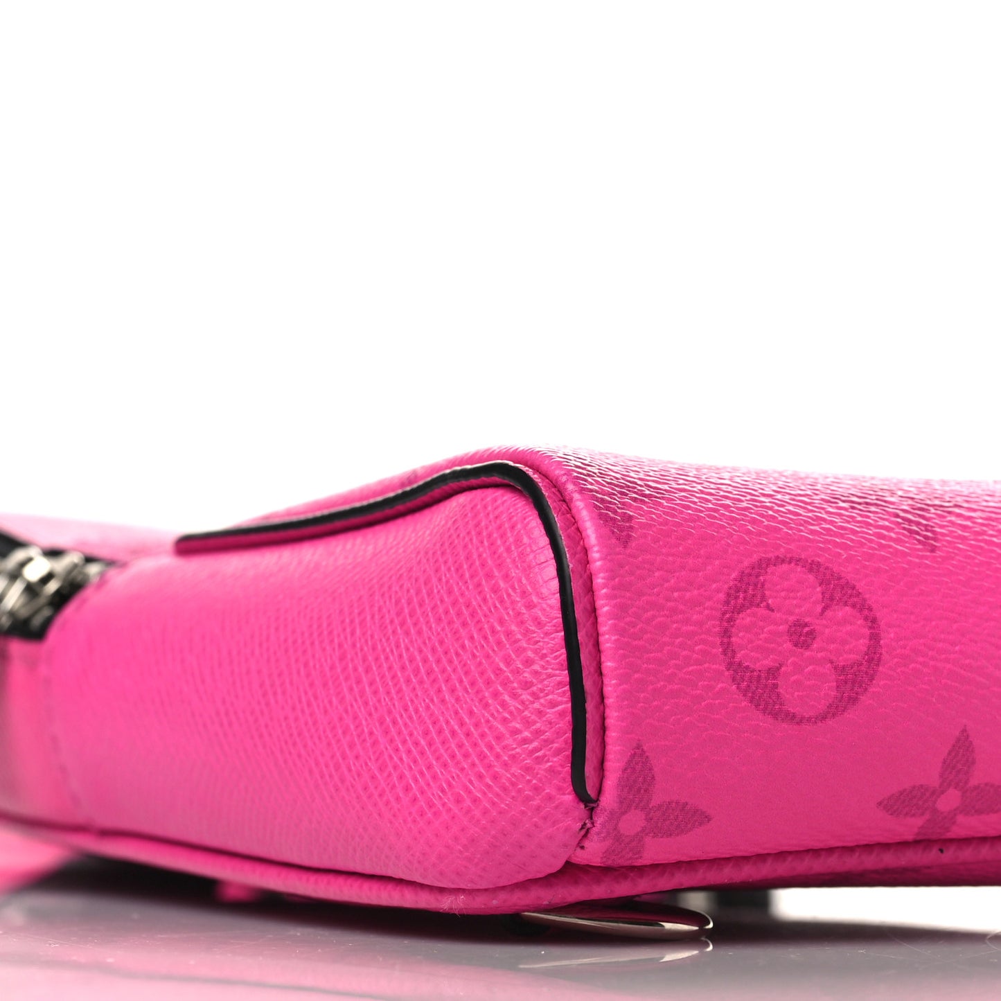 Taigarama Outdoor Slingbag Fuchsia