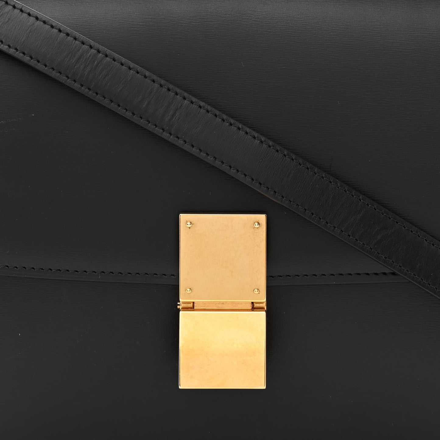 Box Calfskin Medium Classic Box Flap Bag Black