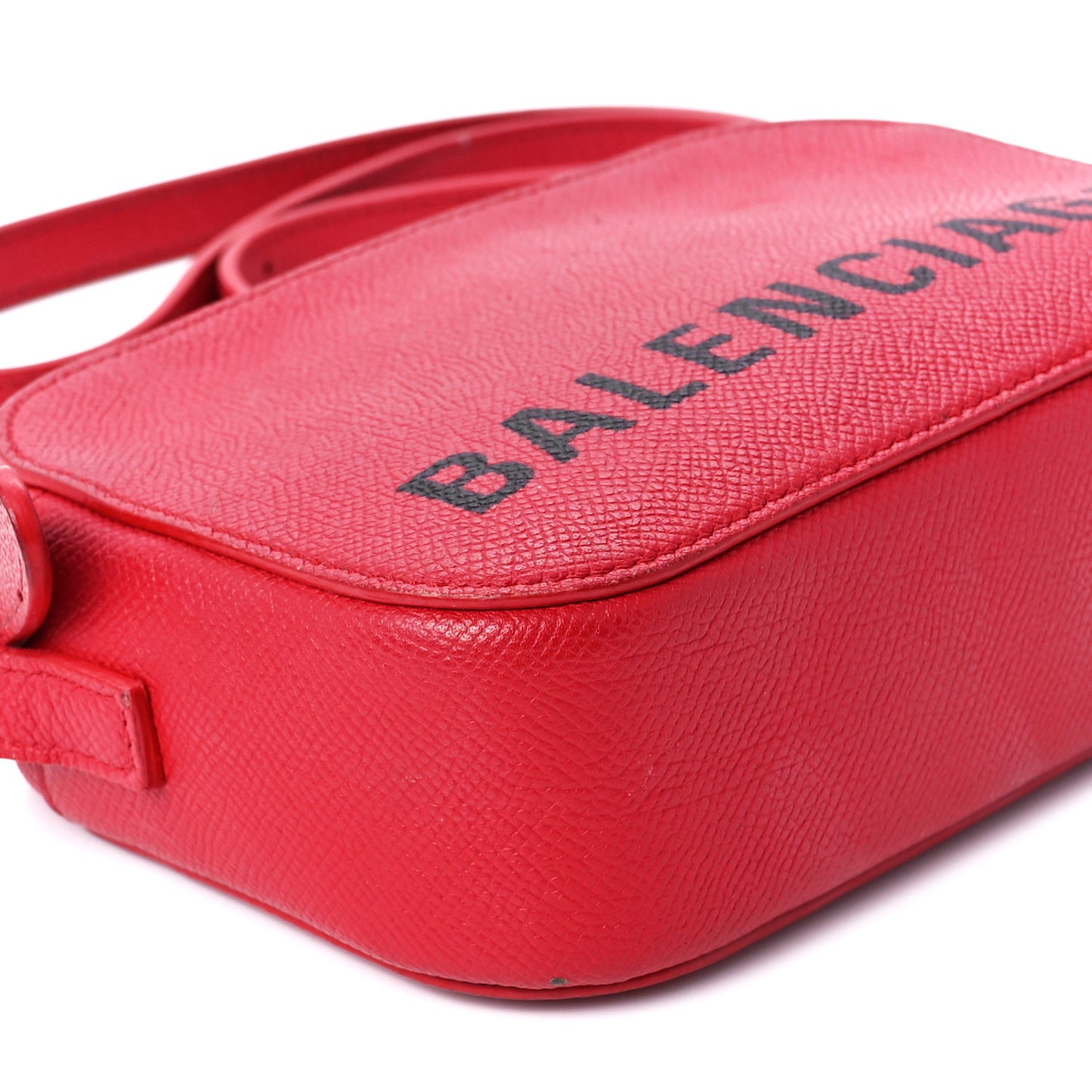 Grained Calfskin XS Ville Camera Bag Rouge