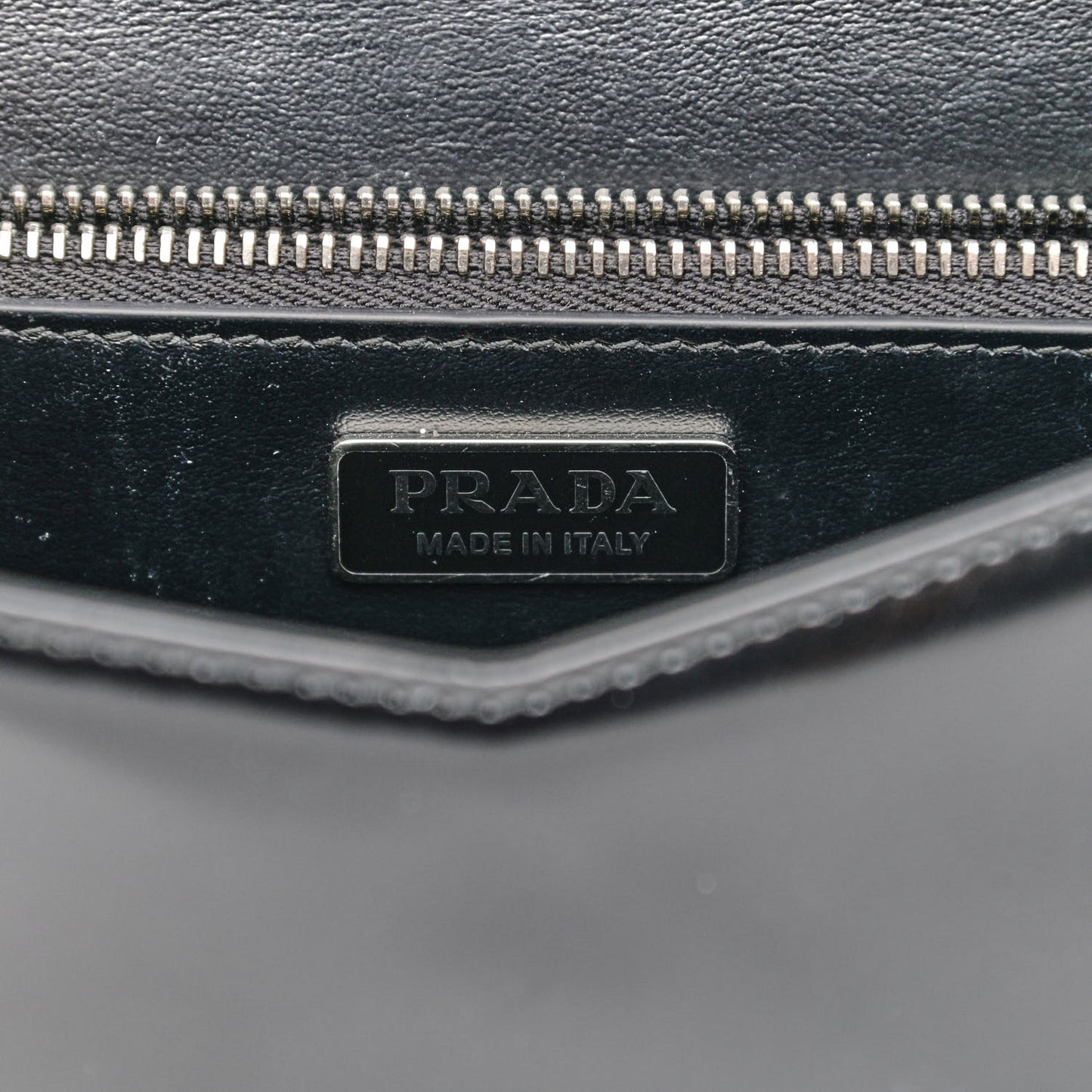 Spazzolato Flap Slide Chain Shoulder Bag Black