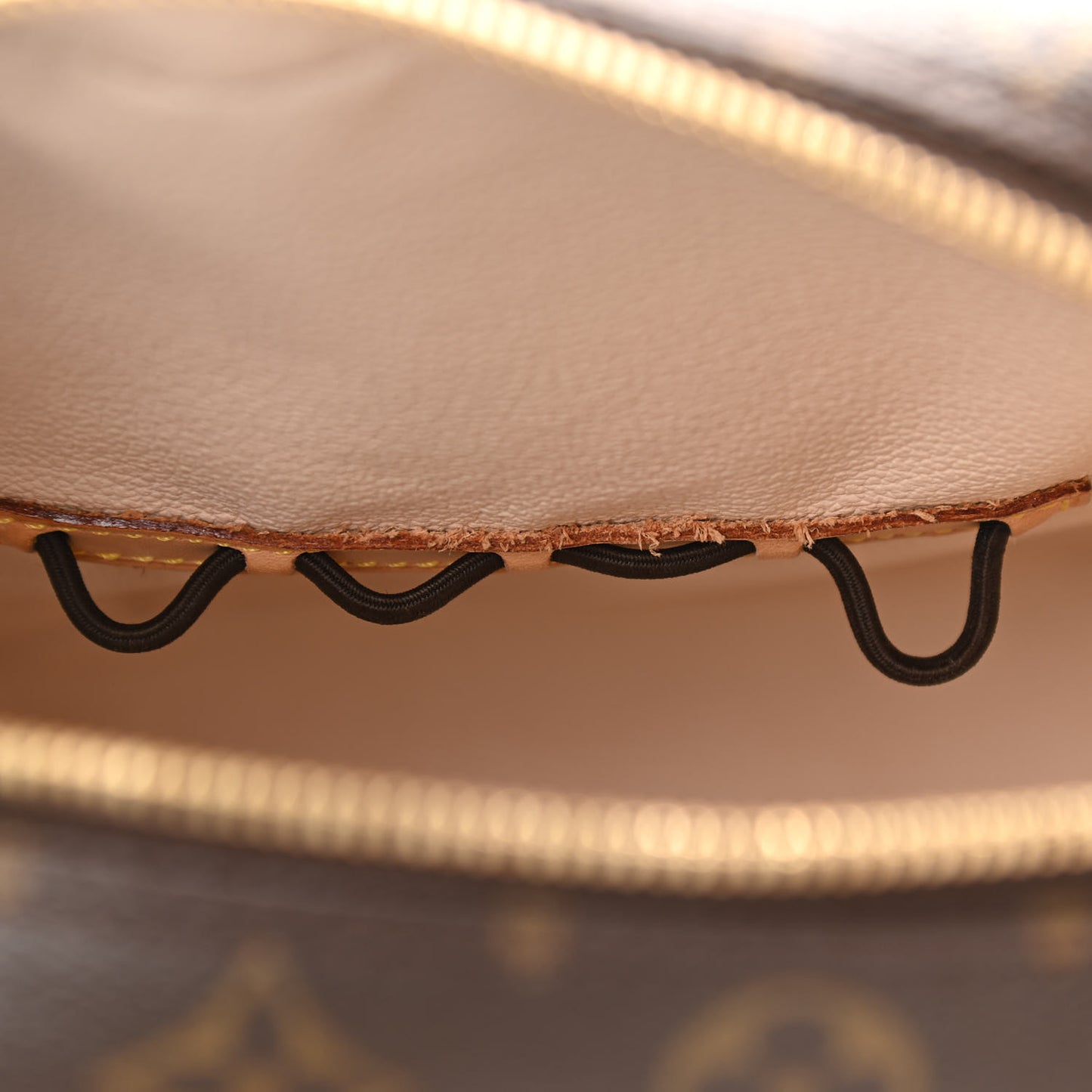 Monogram Spontini