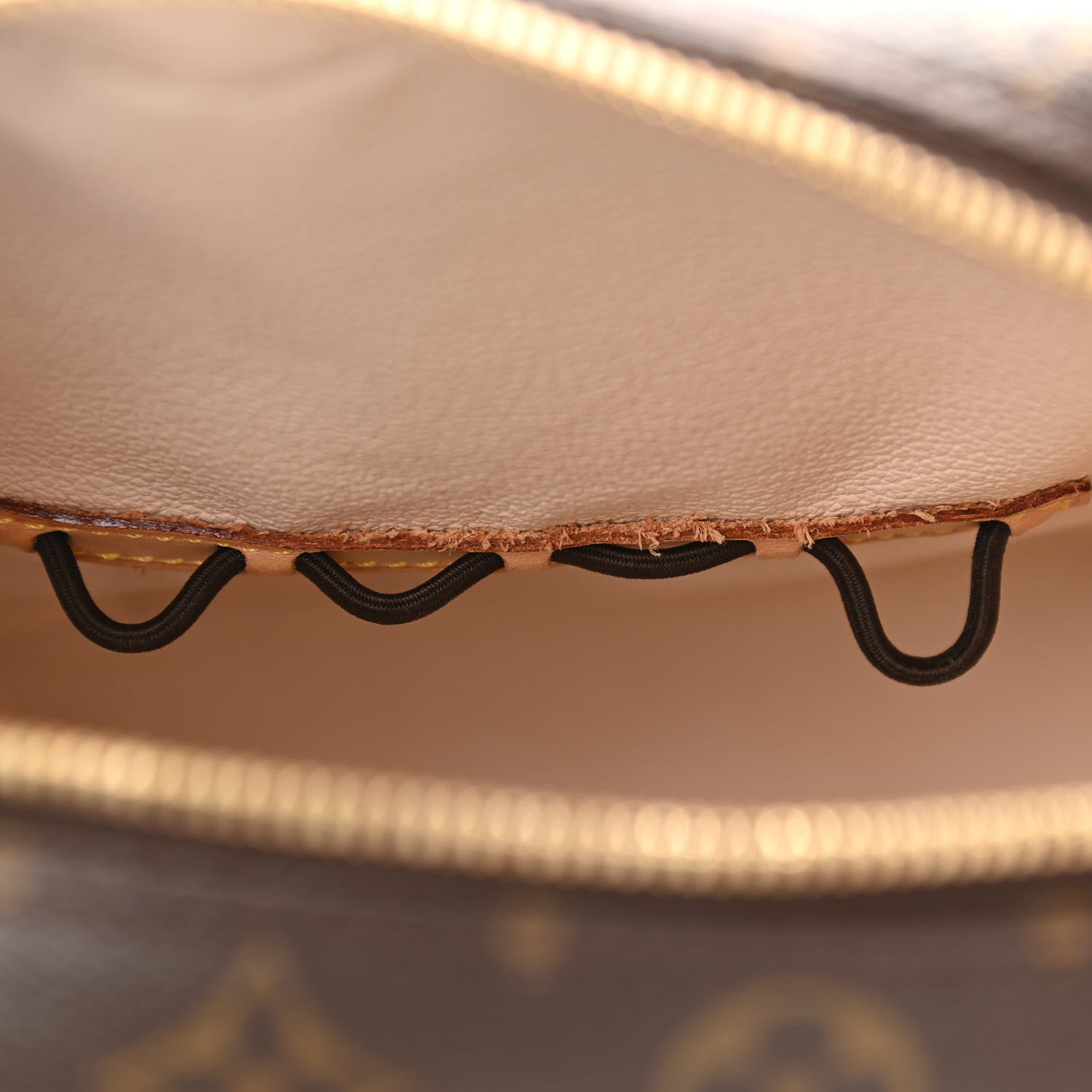 Louis Vuitton Monogram Spontini 11 of 13