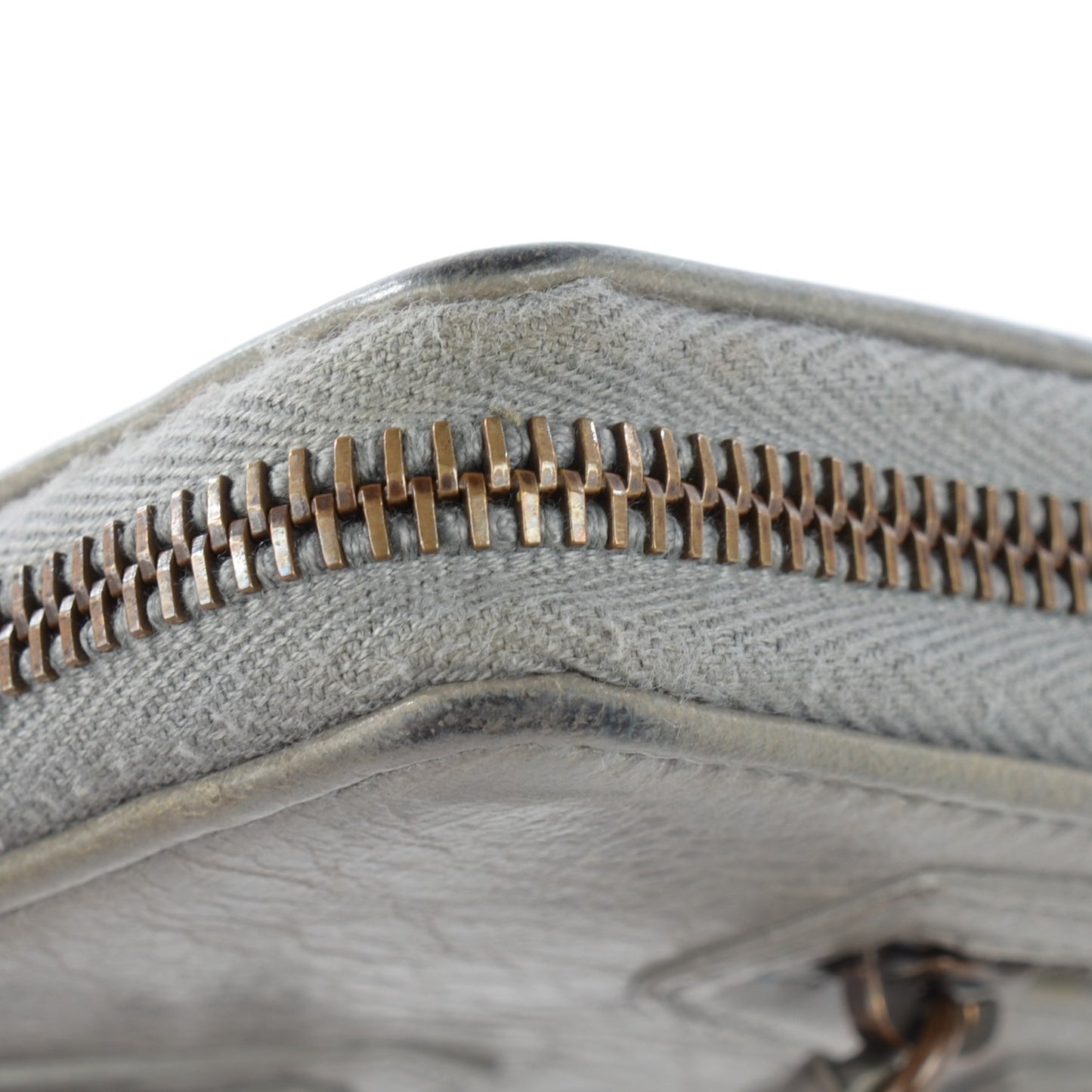Agneau Classic Hardware Continental Zip Around Wallet Gris Pyrite
