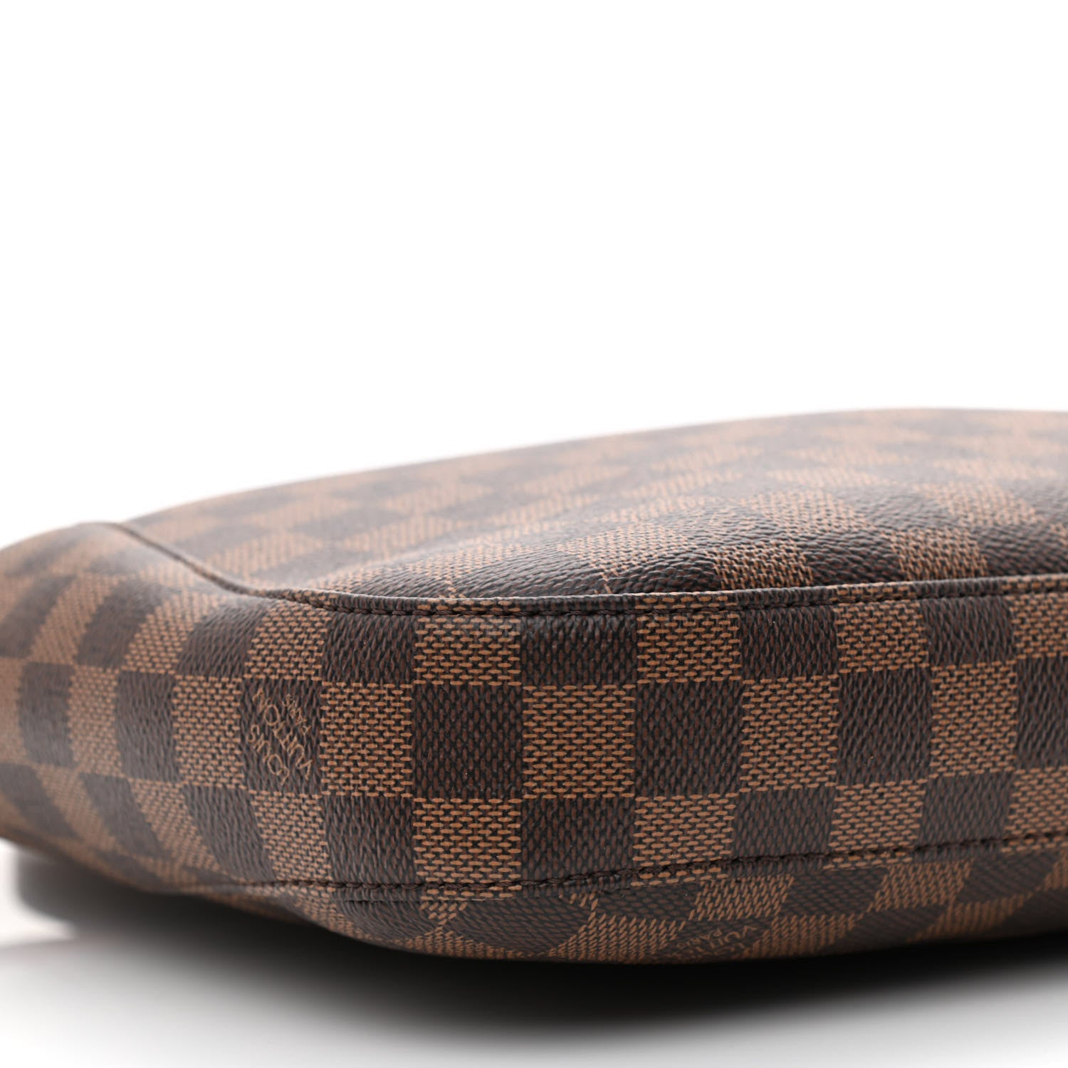Louis Vuitton Damier Ebene South Bank Besace 9 of 11