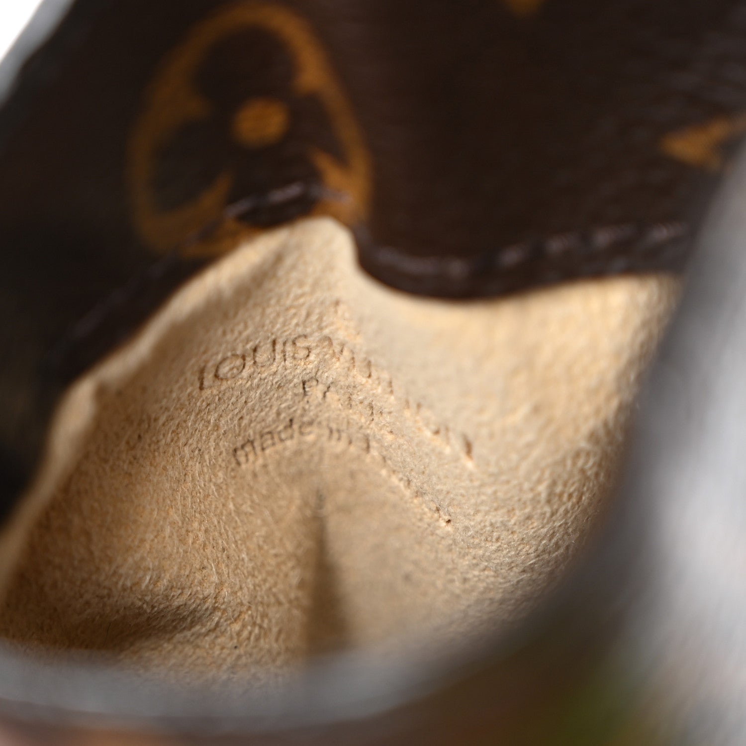 Louis Vuitton Monogram Sunglasses Case MM 6 of 10
