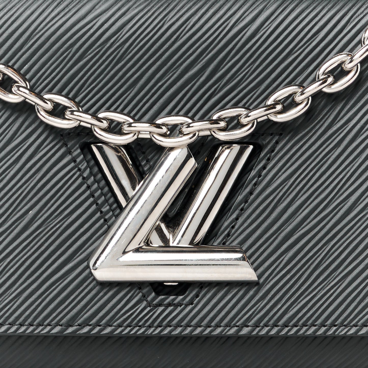 Epi Twist Chain Wallet Black