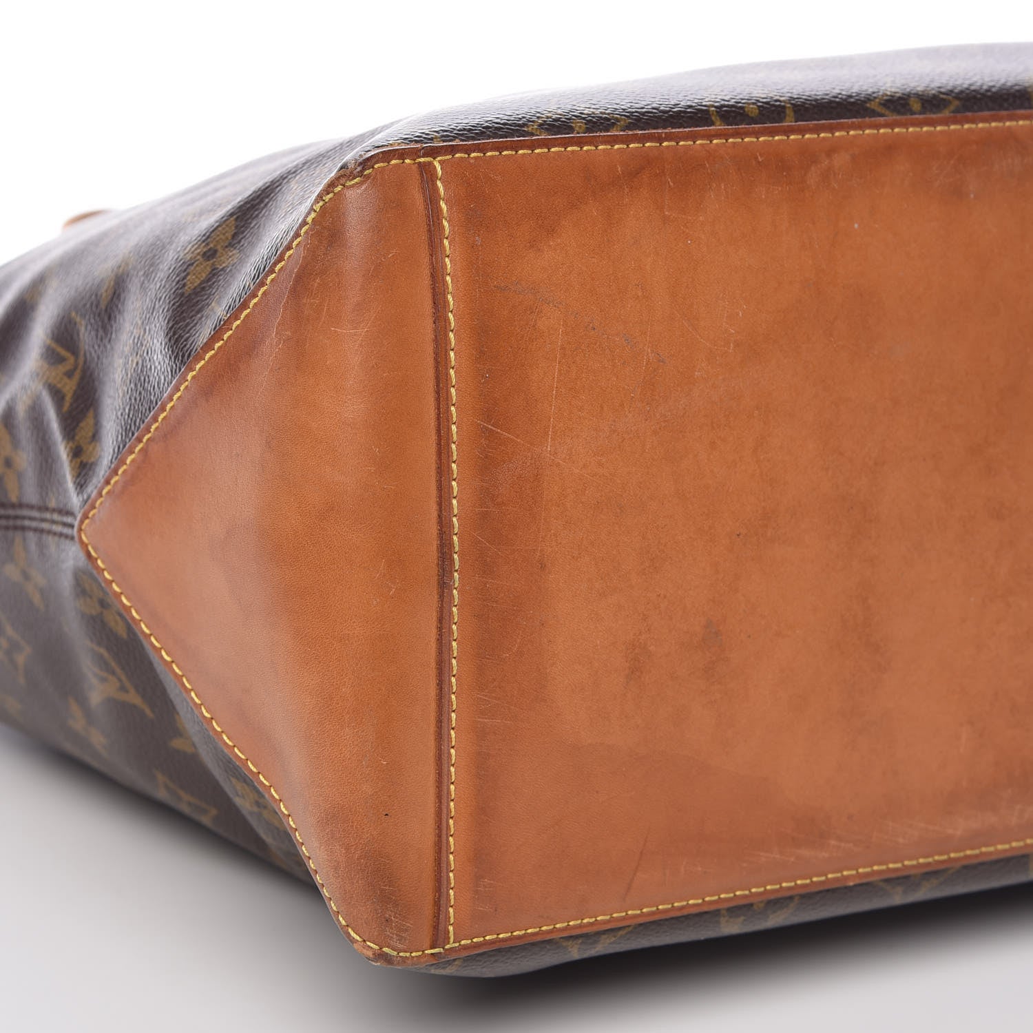 Louis Vuitton Monogram Cabas Mezzo 19 of 27
