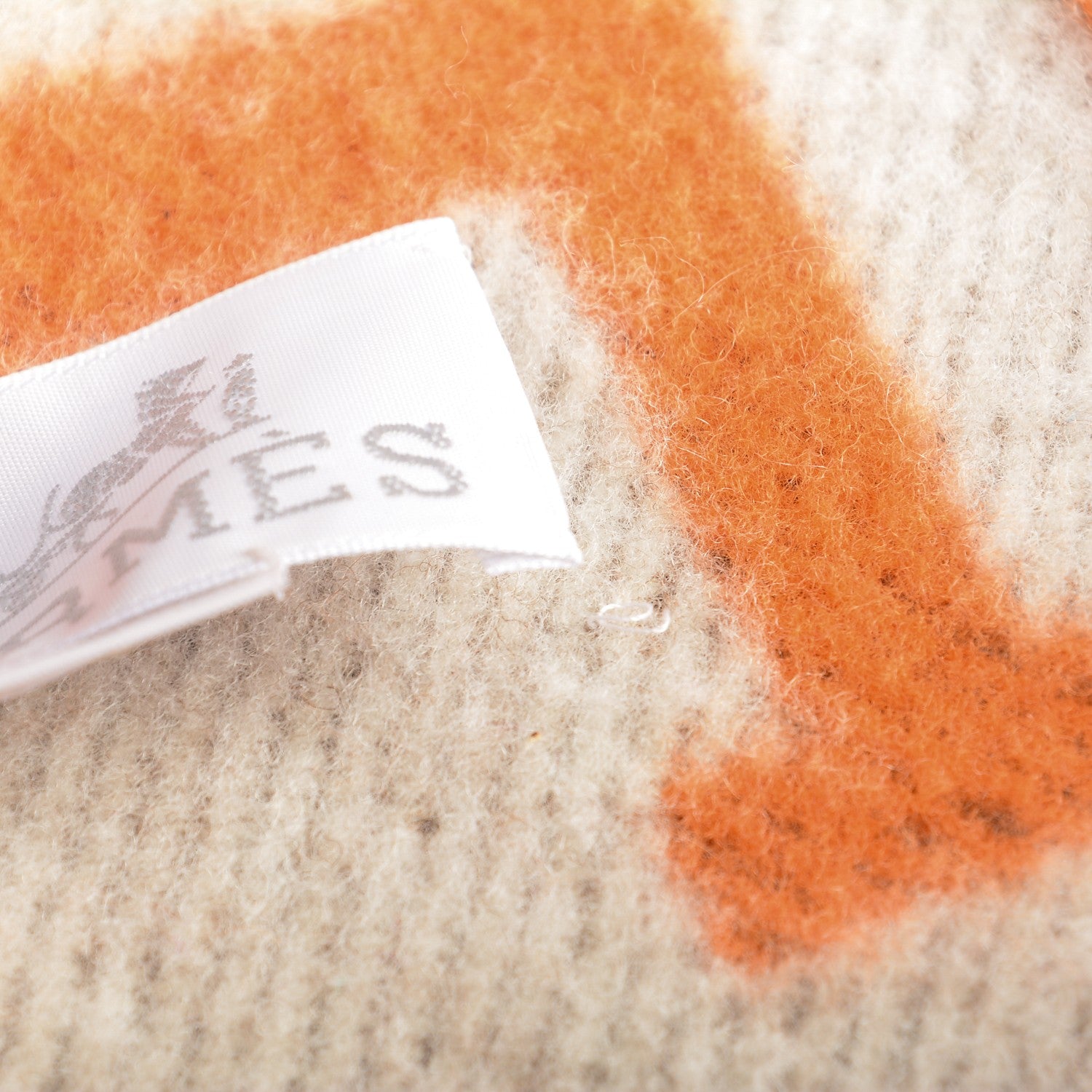Hermes Wool Cashmere Signature Classic Avalon Blanket Ecru Potiron 5 of 5