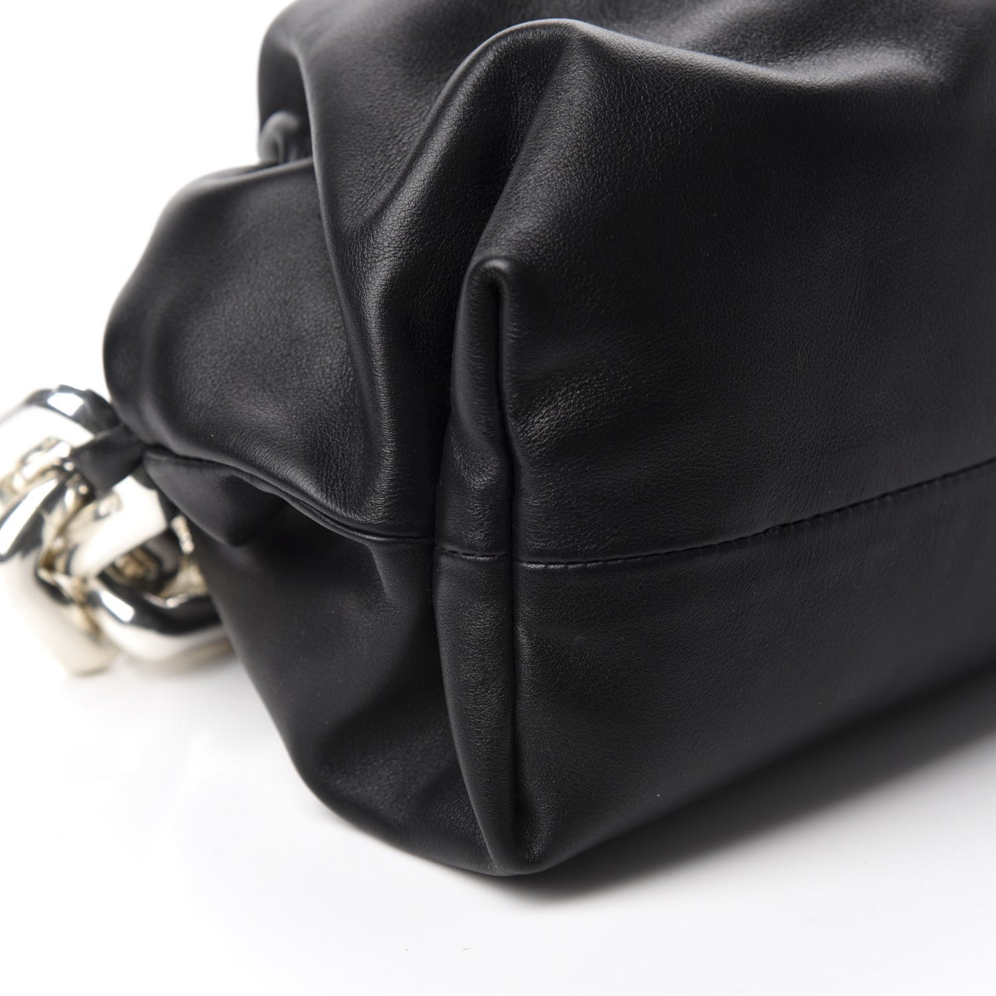 Calfskin The Pouch Chain Black