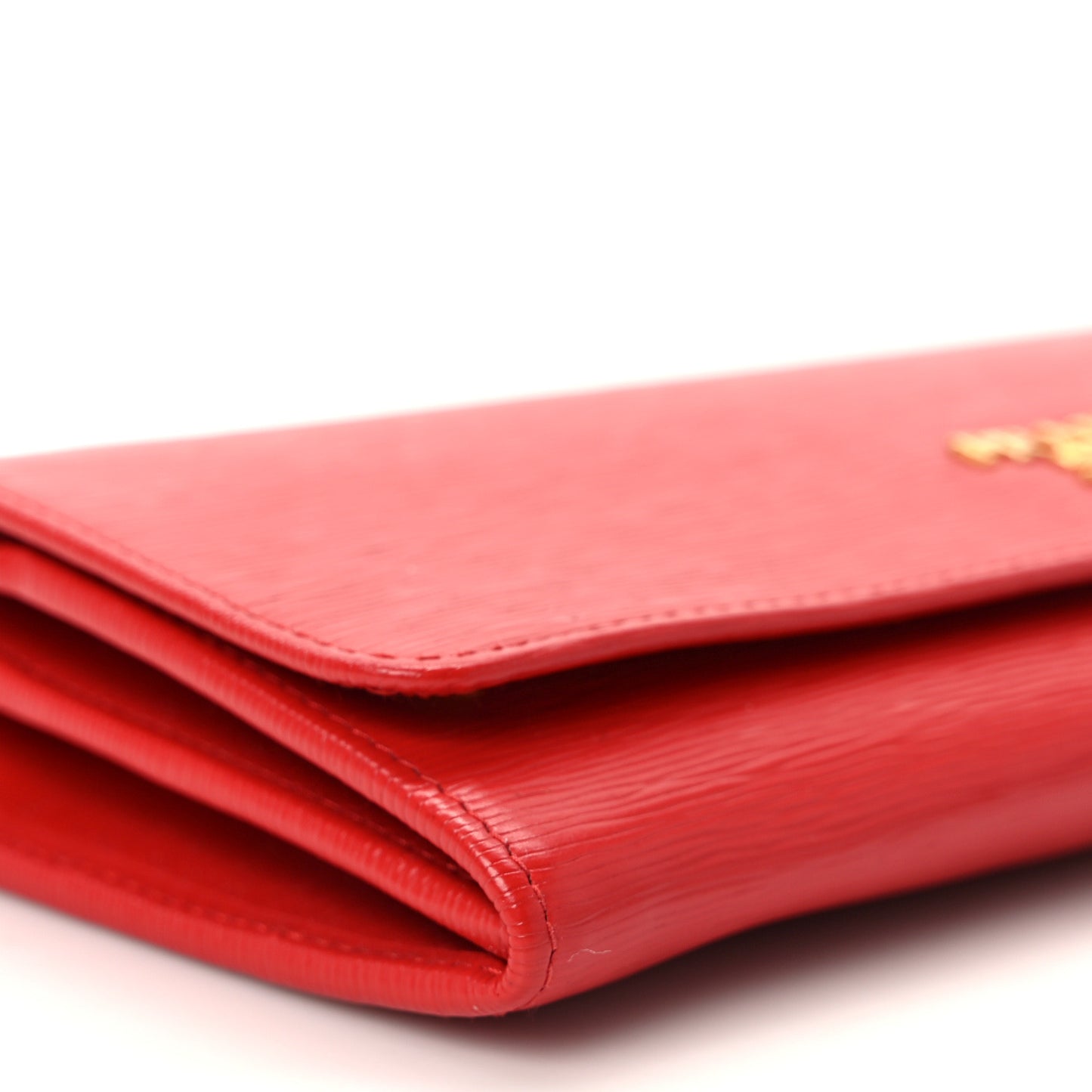 Vitello Move Metal Oro Chain Wallet Lacca