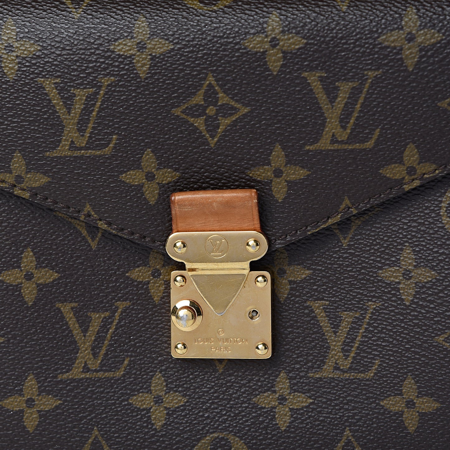 Monogram Metis