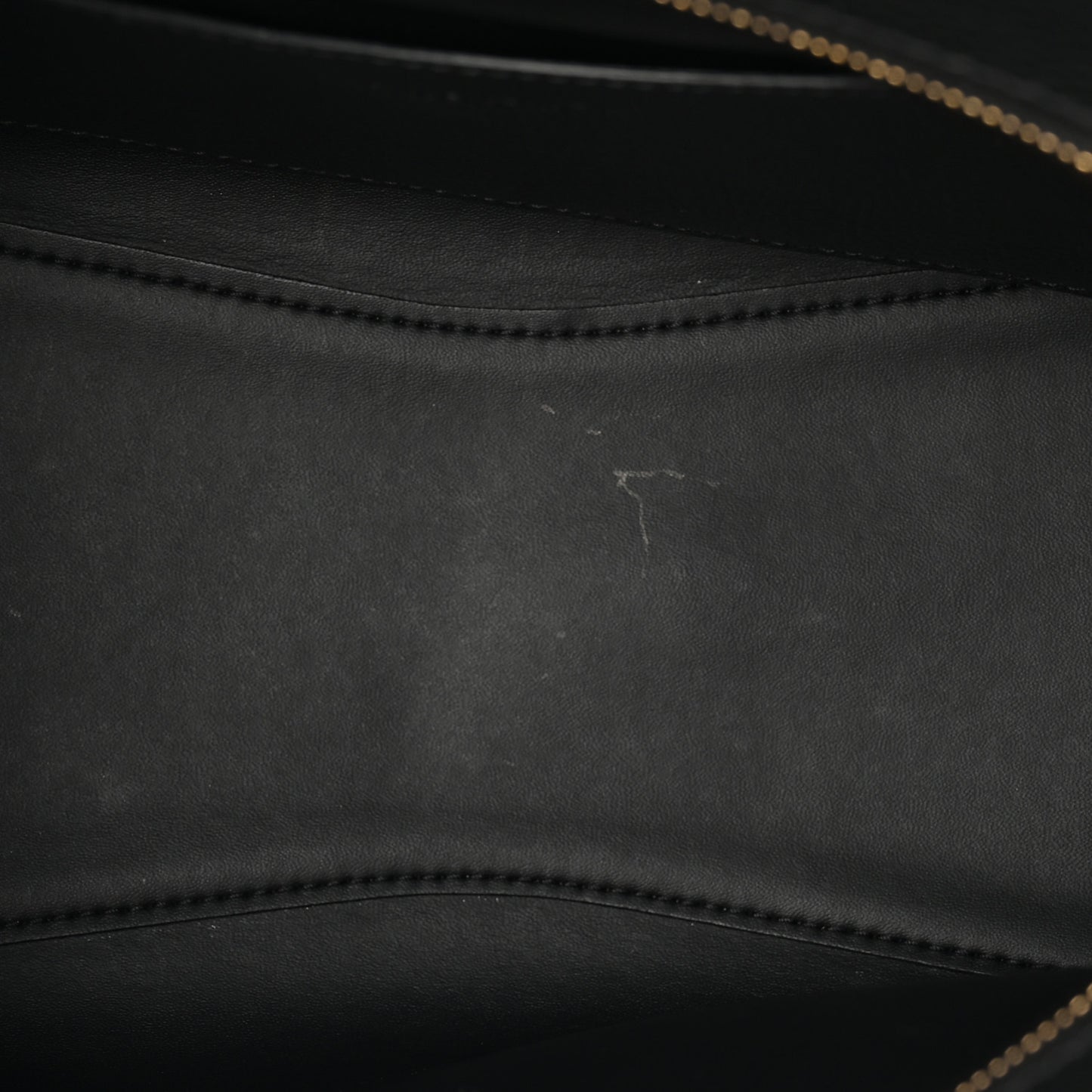 Grained Calfskin Neo Classic Gold Hardware S City Black