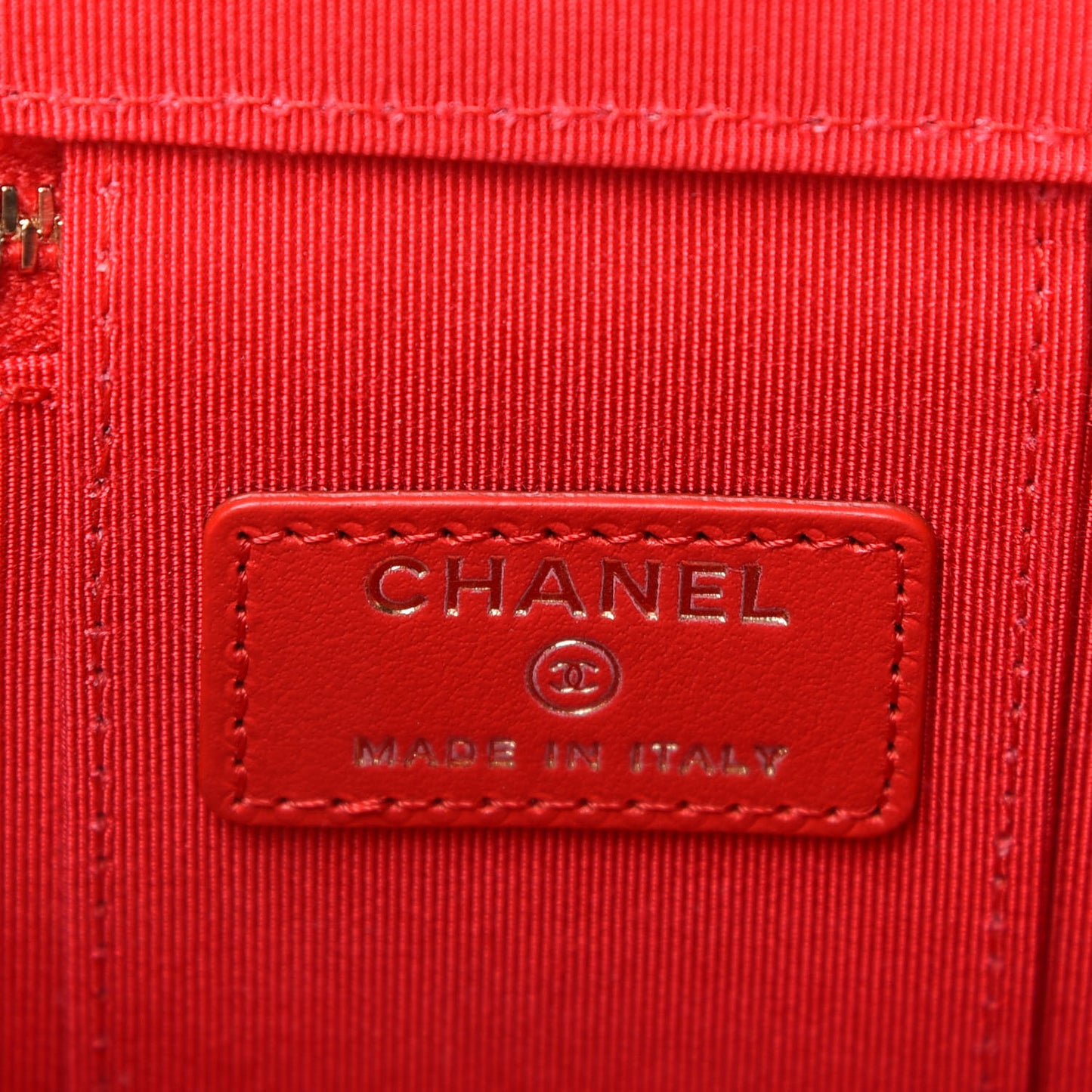 Lambskin Camellia Embossed Mini Vanity Case With Chain Red