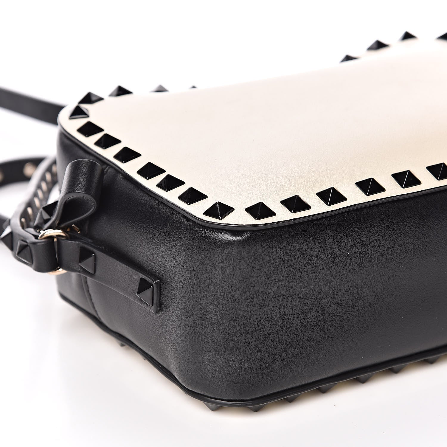 Valentino Garavani Calfskin Rockstud Camera Crossbody Bag Ivory Black 7 of 9