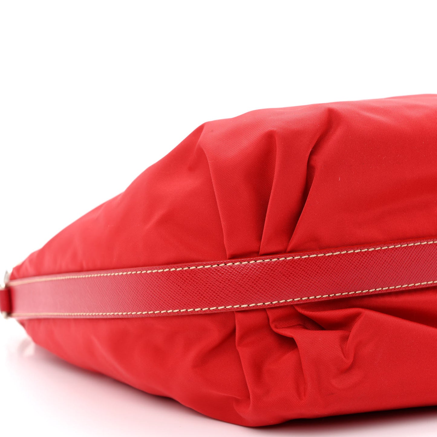 Tessuto Nylon Saffiano Sacca Shoulder Bag Rosso