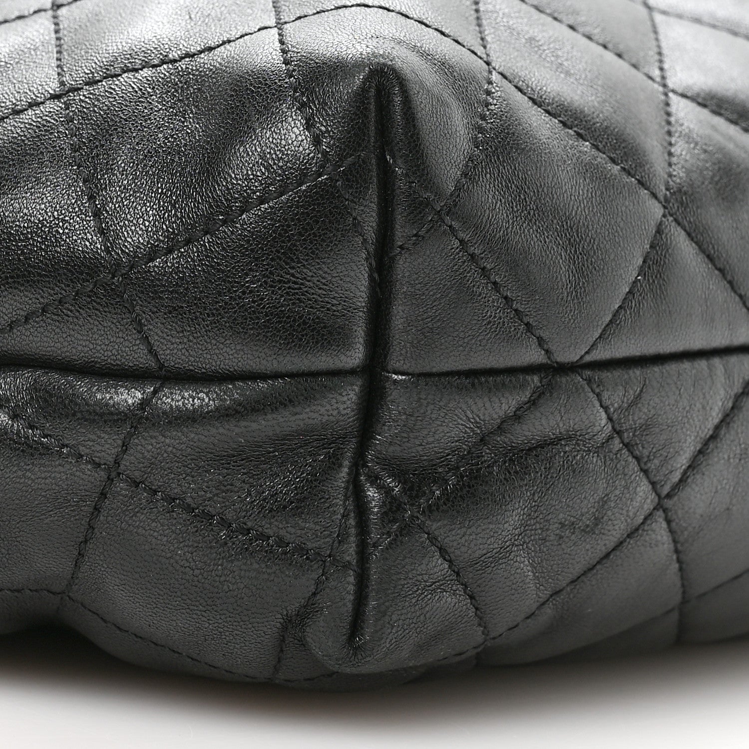 Saint Laurent Lambskin Quilted Maxi Icare Shopping Tote Black 10 of 11