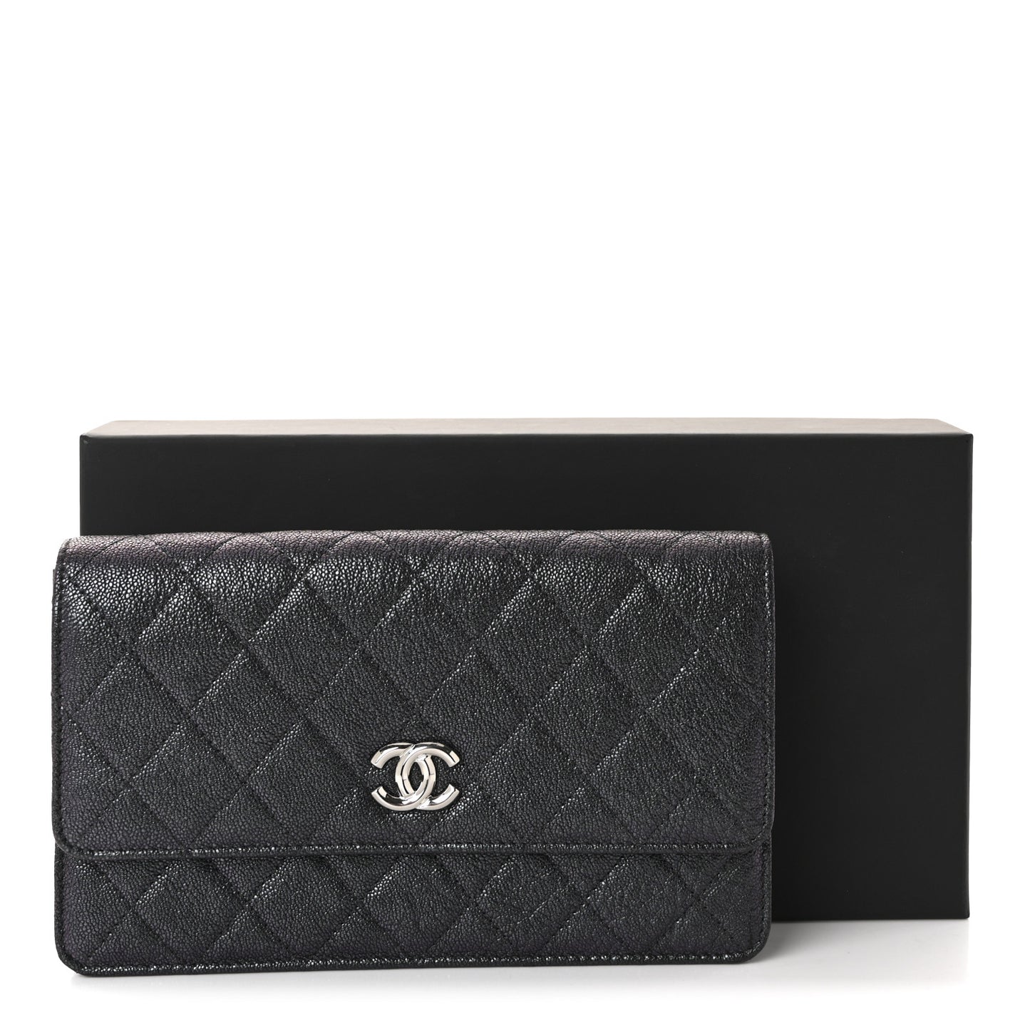 Iridescent Caviar Quilted Classic Pouch Clutch Black