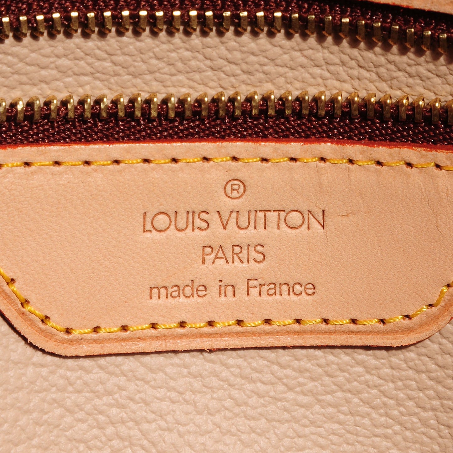 Monogram Petit Bucket 23
