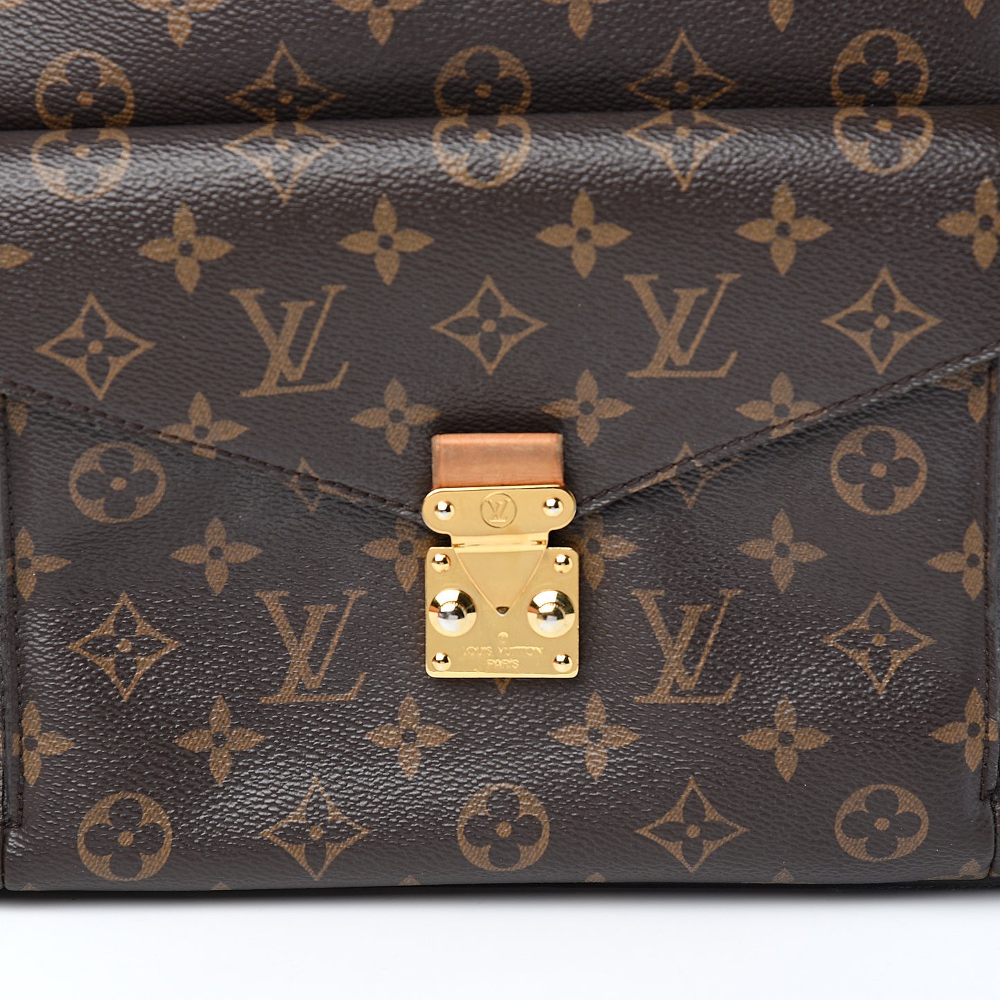 Monogram Metis