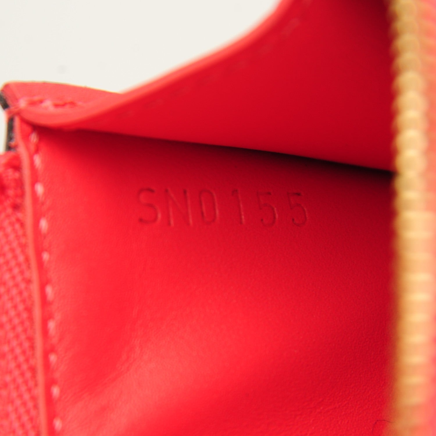 Louis Vuitton Vernis Key Pouch Rose Litchi 6 of 6