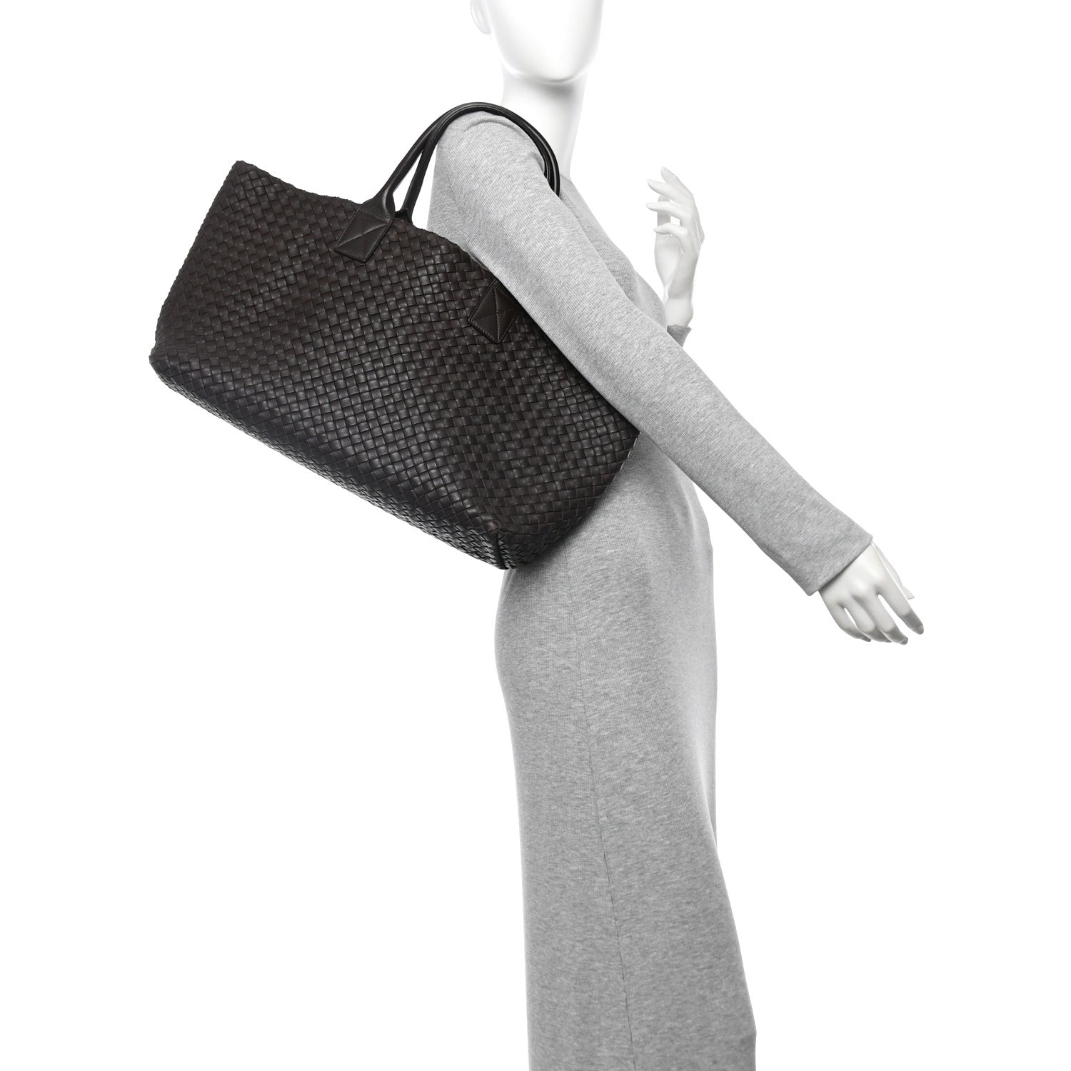 Bottega Veneta Nappa Intrecciato Medium Cabat Ebano 2 of 14