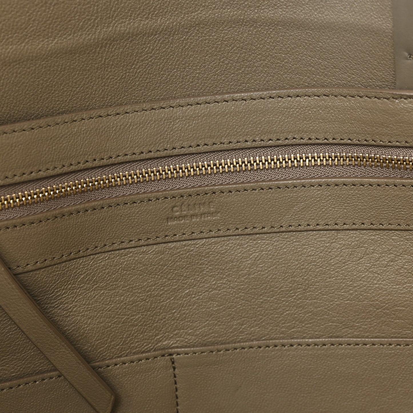 Crocodile Embossed Nubuck Medium Belt Cabas Phantom Beige