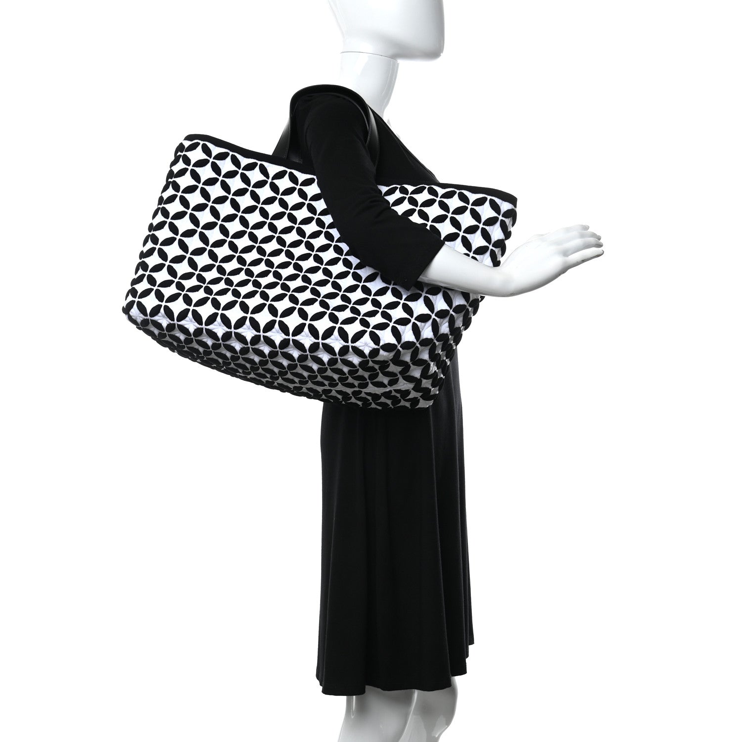 Alaia Knit Calfskin Maille Marco Petale Cabas Tote Black White 2 of 9