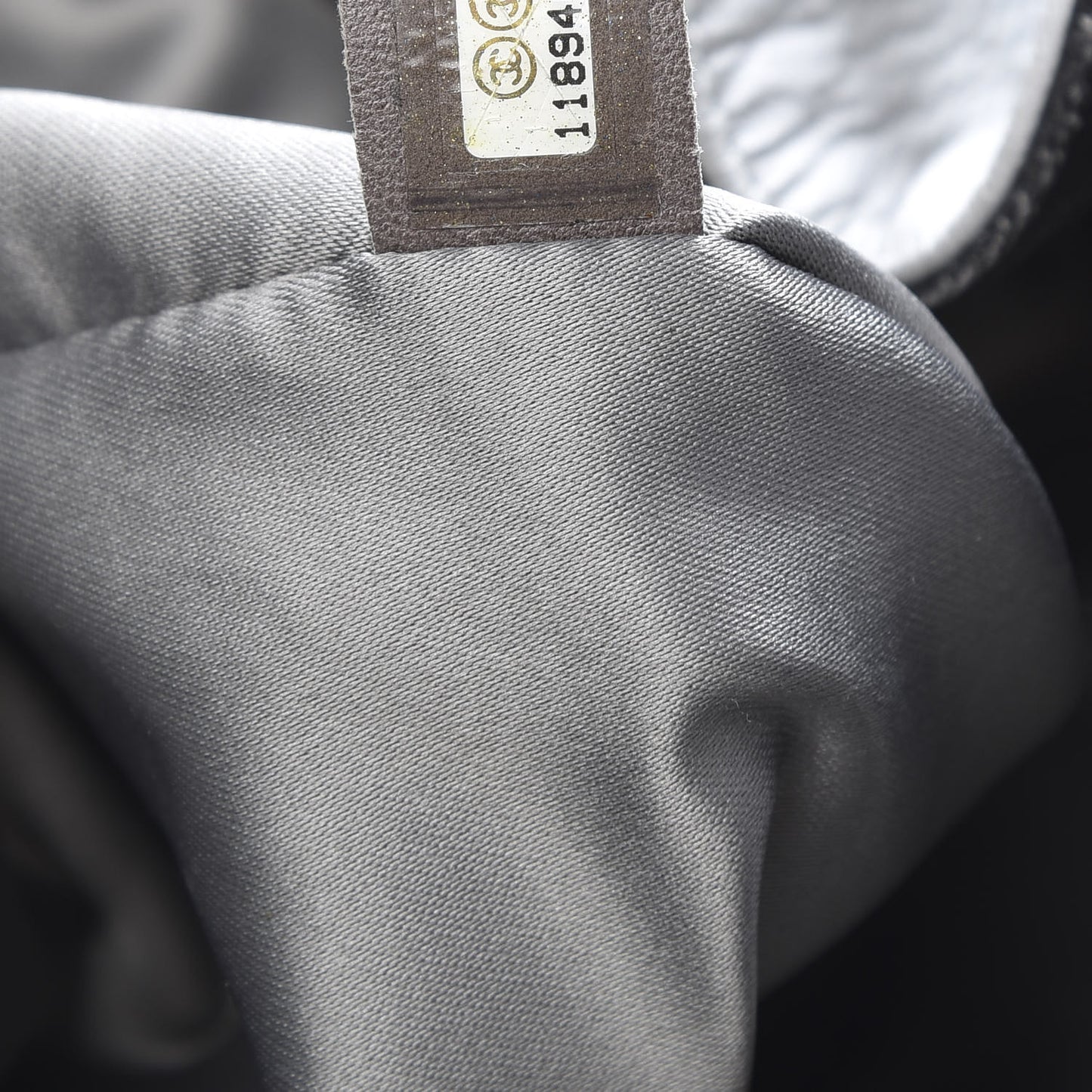 Vinyl Quilted Melrose Degrade Tote Black