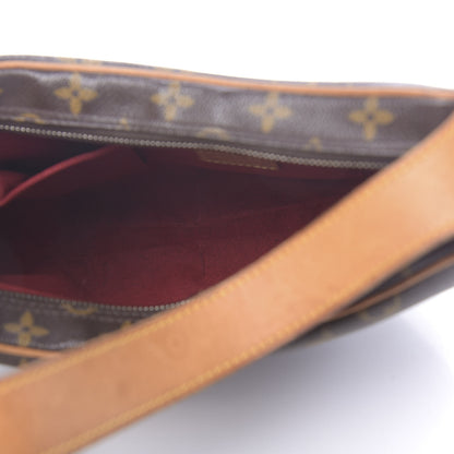 Louis Vuitton Monogram Croissant MM 4 of 11