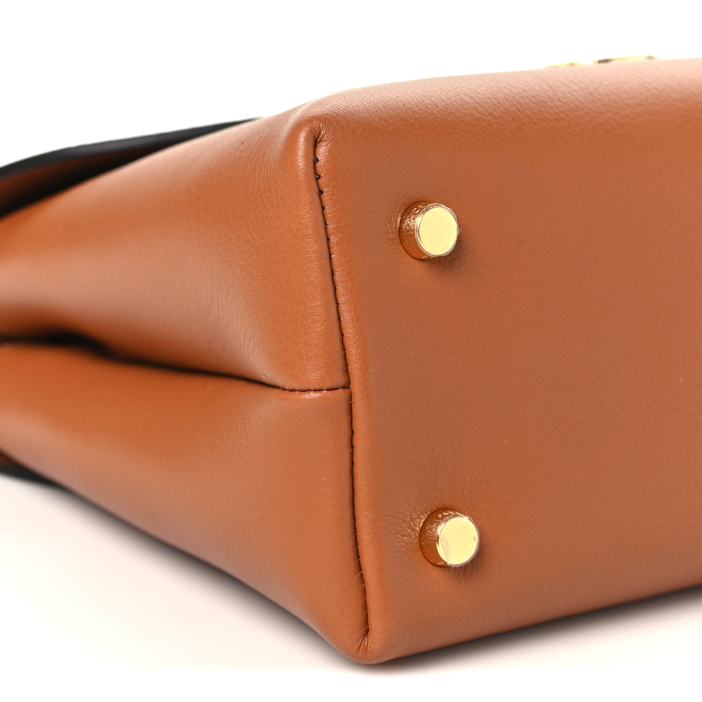 Supple Grained Calfskin Medium Nino Tan