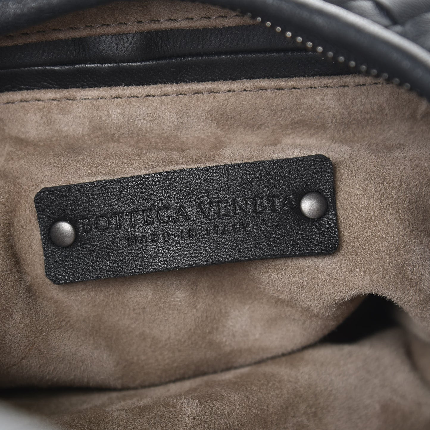 Nappa Intrecciato Medium Veneta Hobo Black