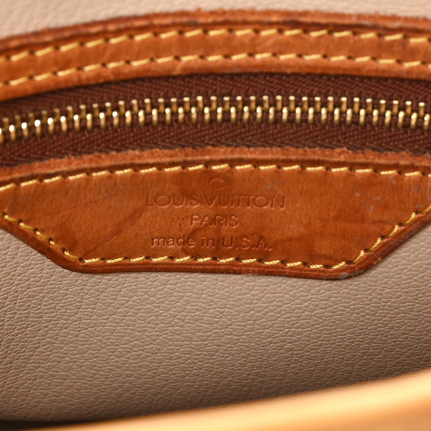 Monogram Petit Bucket 23