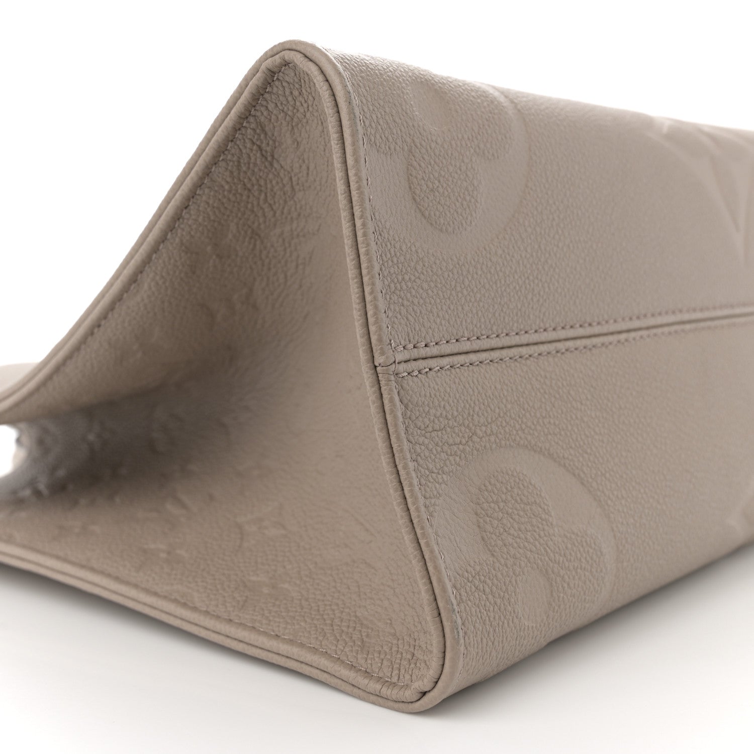 Louis Vuitton Empreinte Monogram Giant Onthego MM Tourterelle 8 of 12
