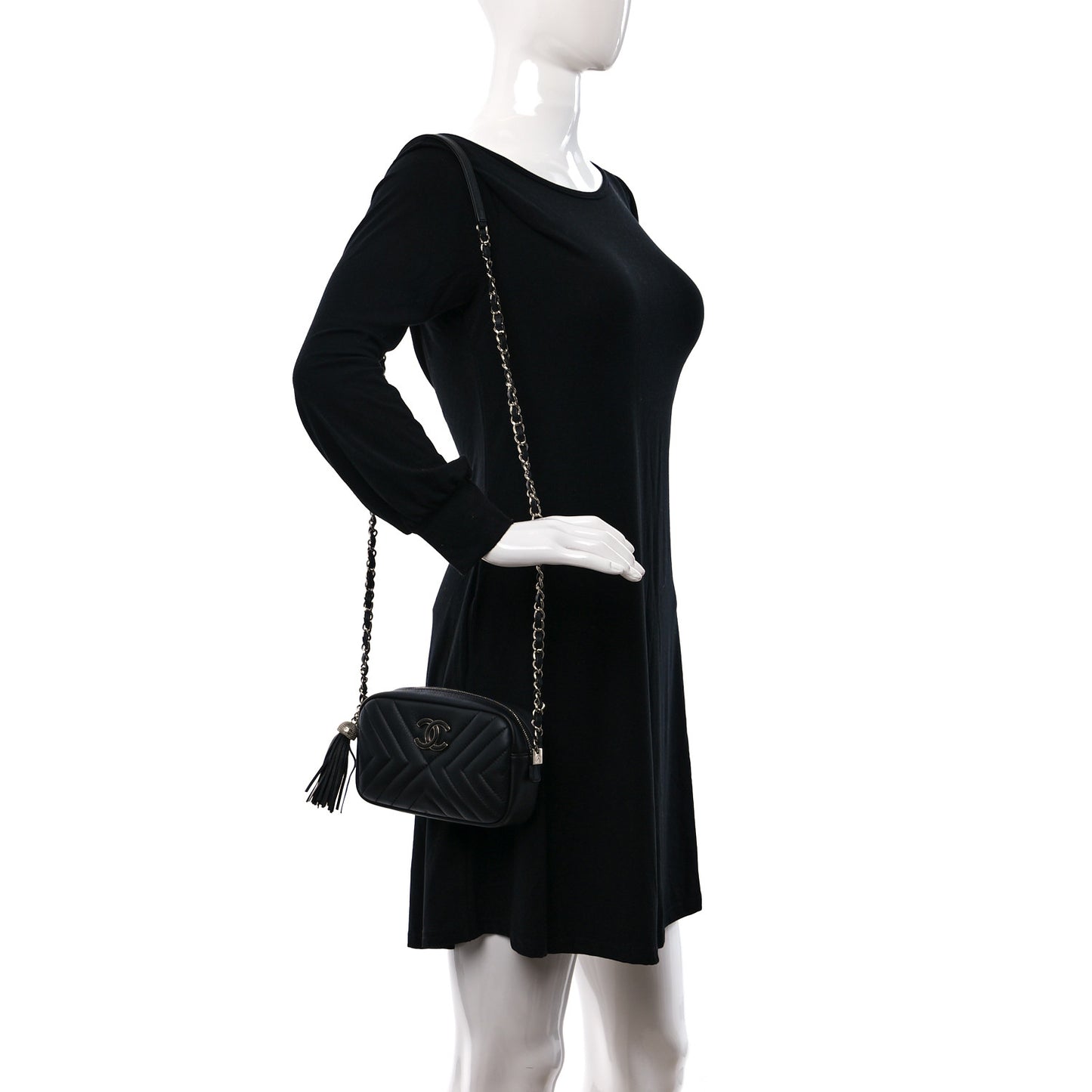 Calfskin Diagonal Chevron Quilted Tassel Camera Case Black